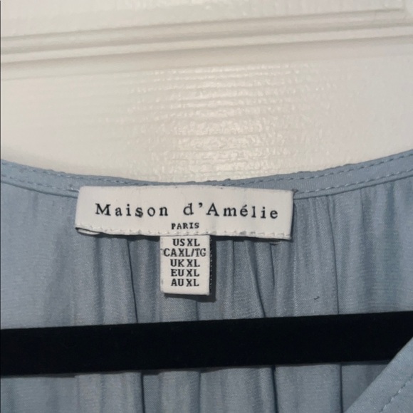 Maison d’Amelie Light Blue Pleated V-Neck Flowy Long Sleeve Blouse - xl - Picture 2 of 8